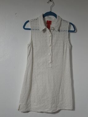 V Cristina Cover Up